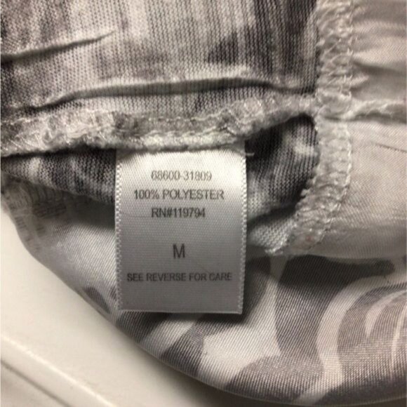 One World Women’s Short Sleeve Deep V Paisley Boho Top, White, size M - Picture 9 of 10